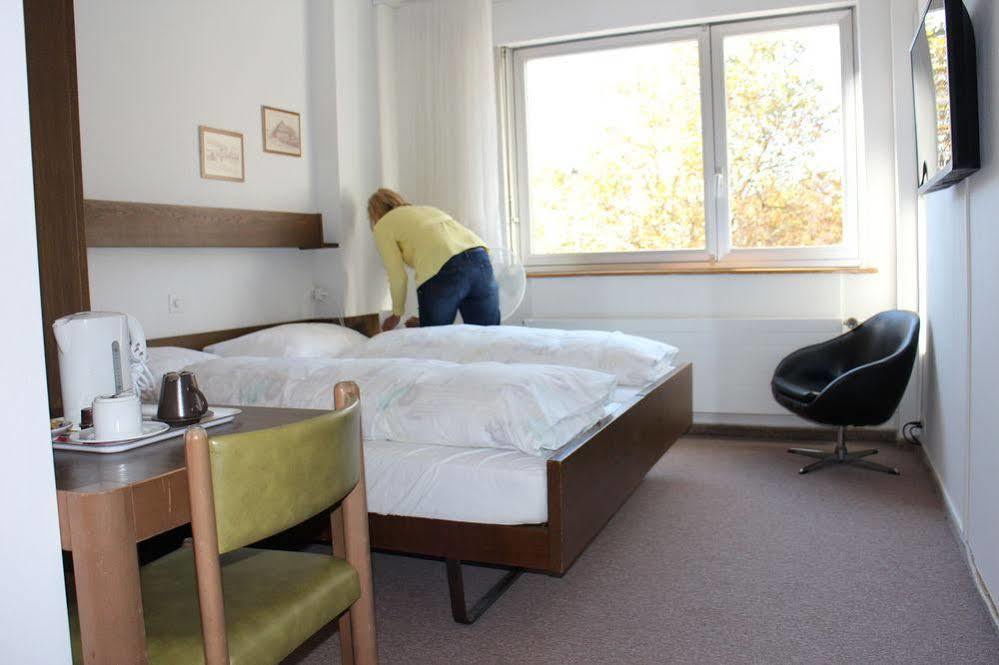 Bahnhof Hotel Interlaken Esterno foto